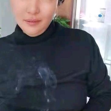 美女心善给你点赞