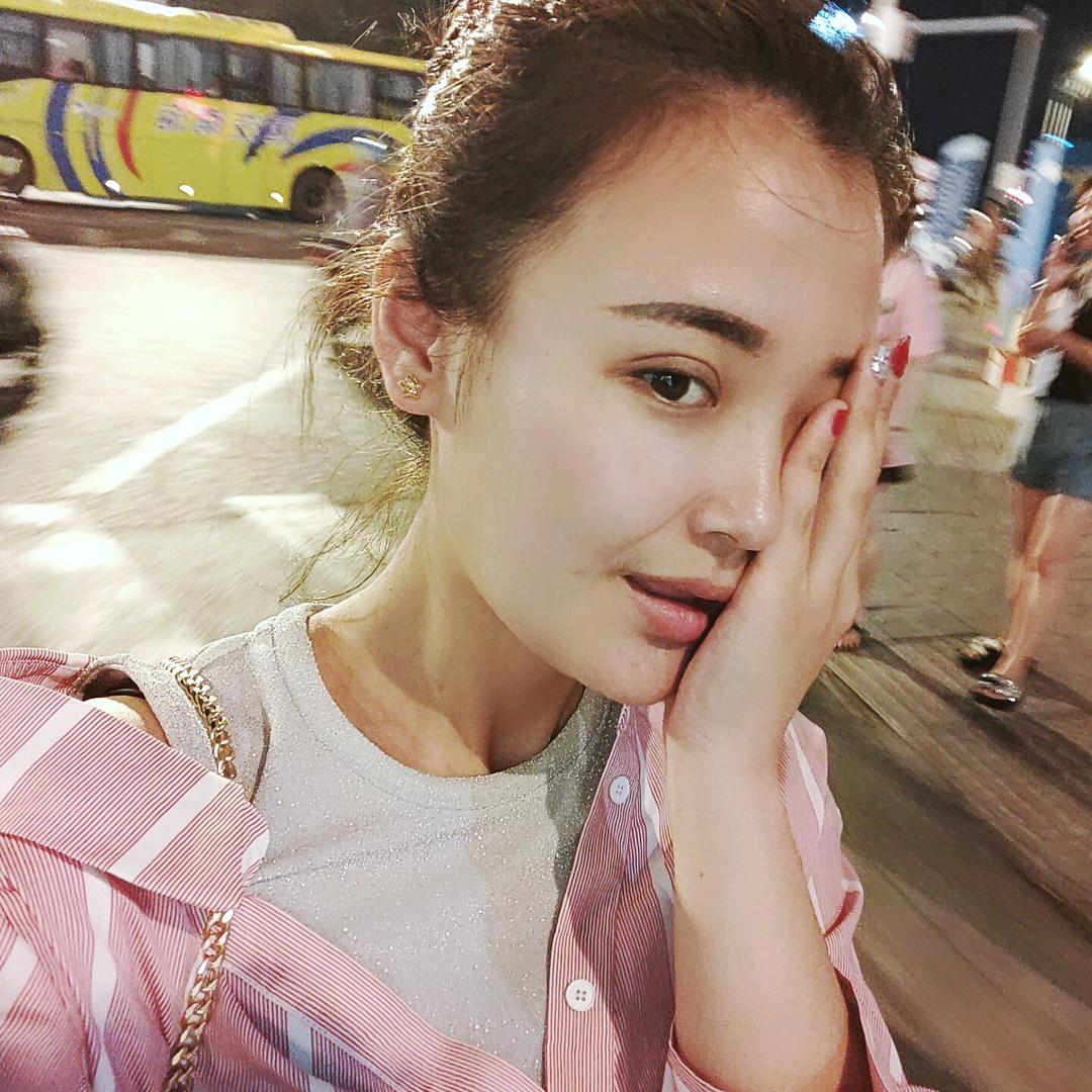 周小周y