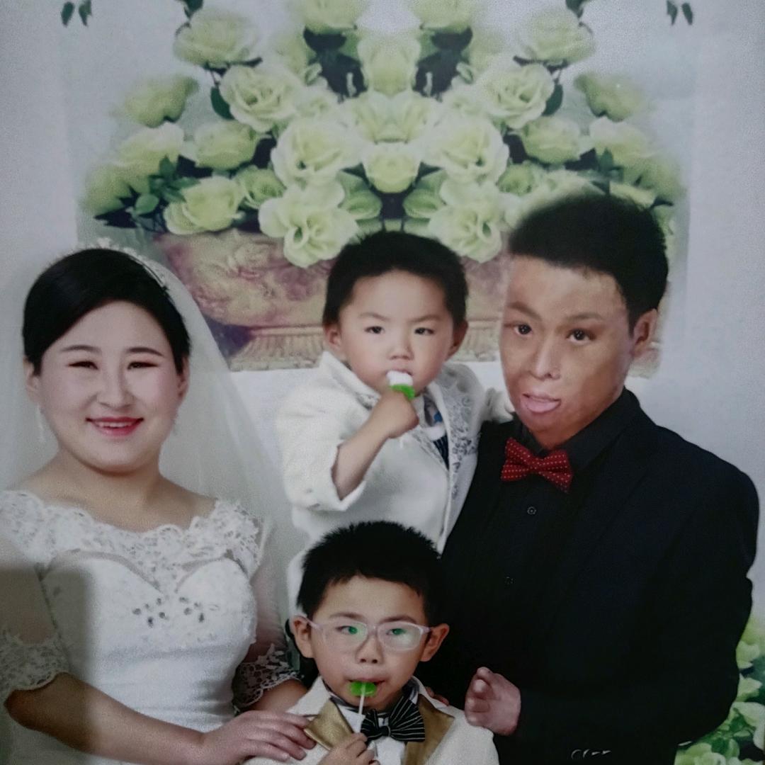 梁雄林养鸡人