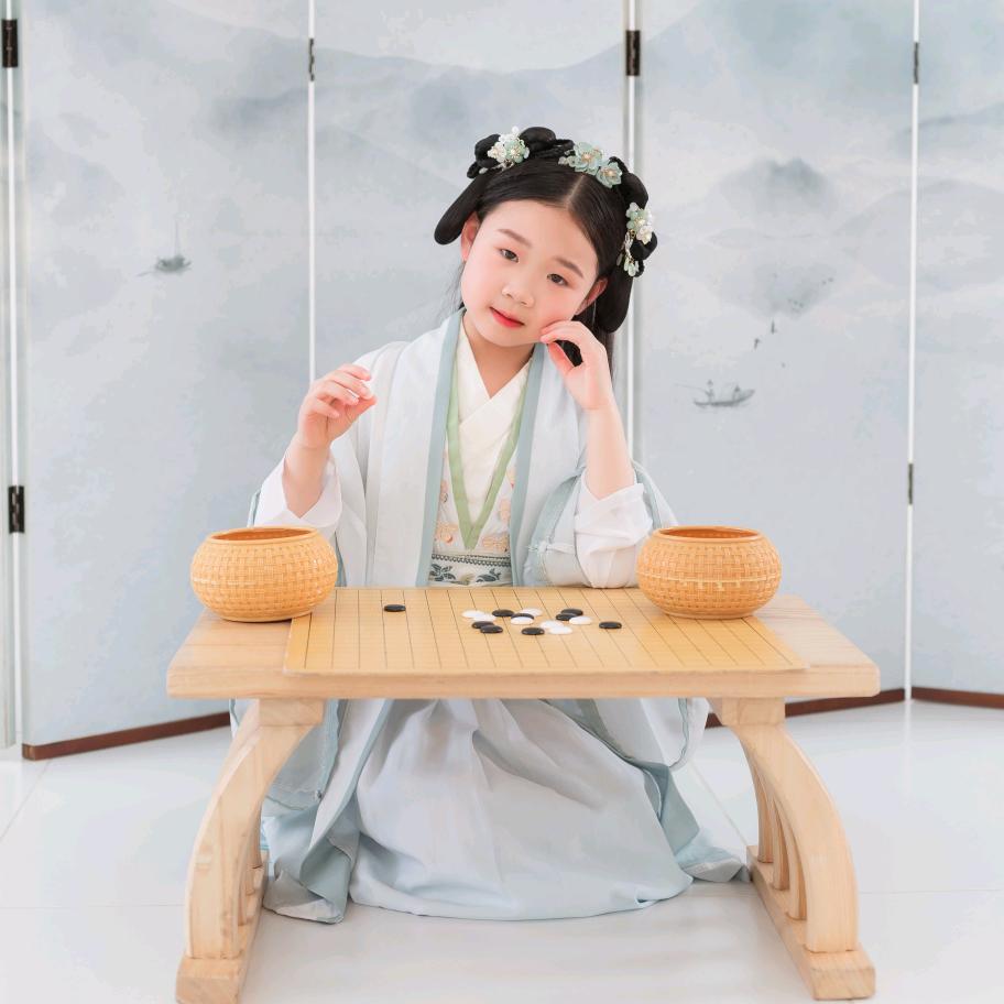 王小小
