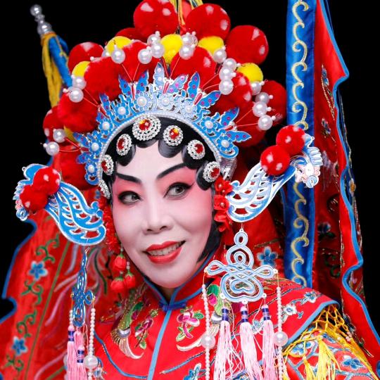 白雪郑银平