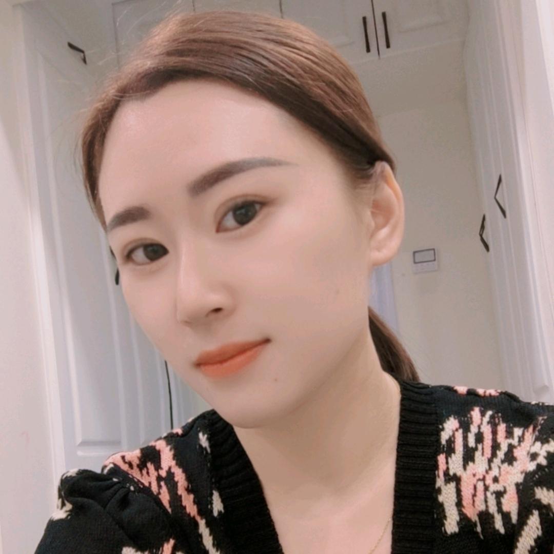 一个汉堡（老板娘）