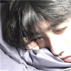 小星不是新✨