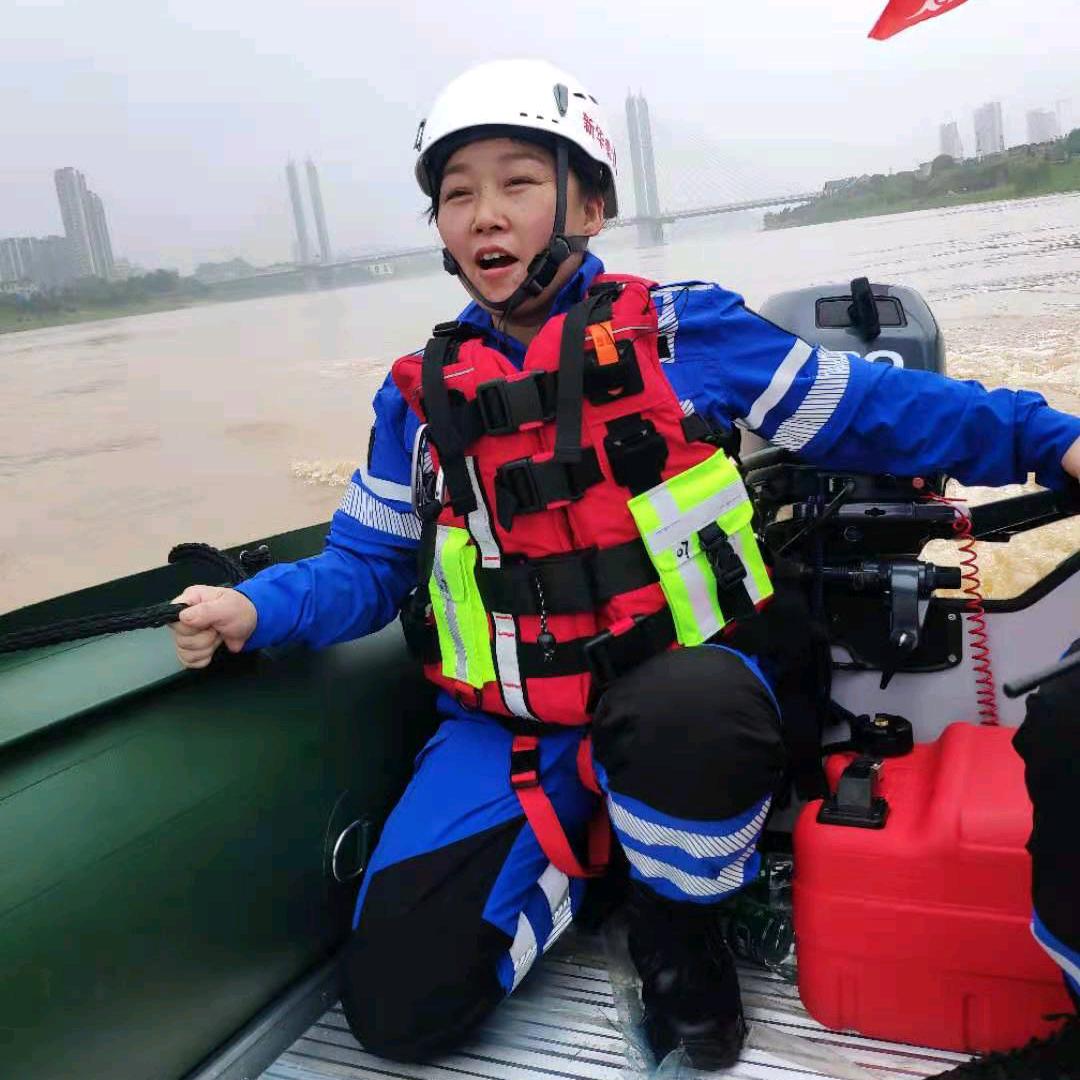 A卖建材水管的妲妮（逢属蛇必赞）