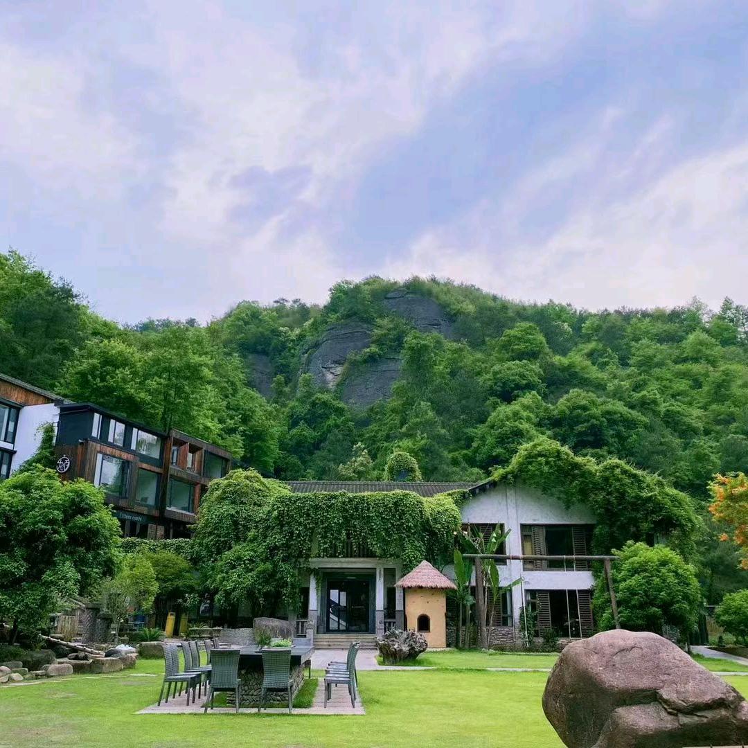 新昌百丈风情山庄