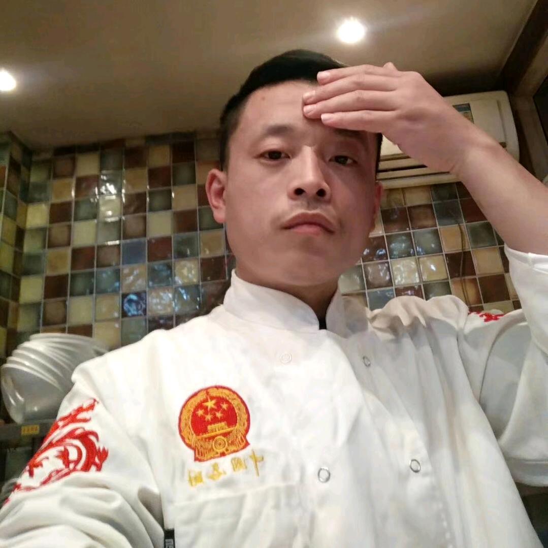 奇伟