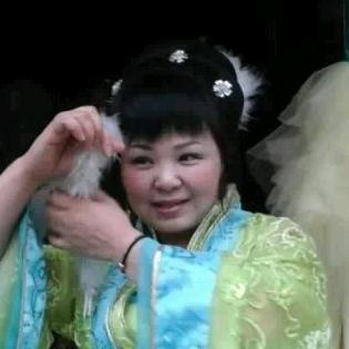 小鱼儿游来游去