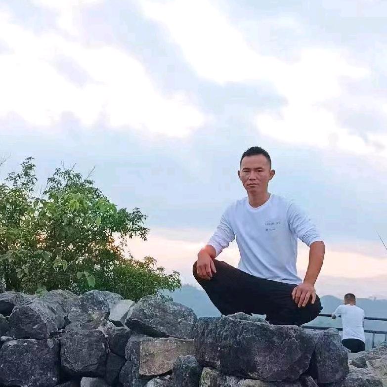 剑河县火麒麟斗鸡养殖场