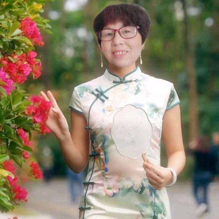 记得微笑😛😛