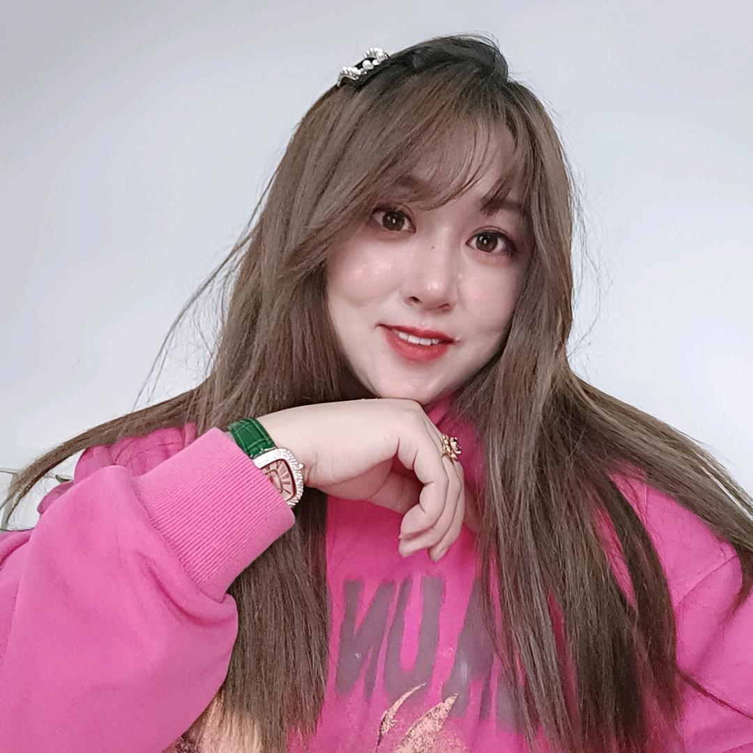 钰 
