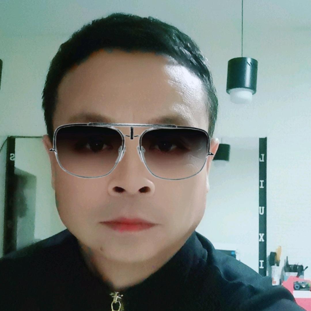 隔壁王哥哥