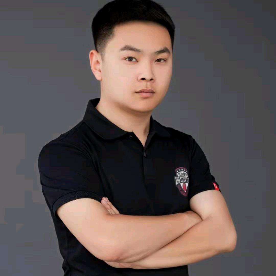 致远篮球孔教练