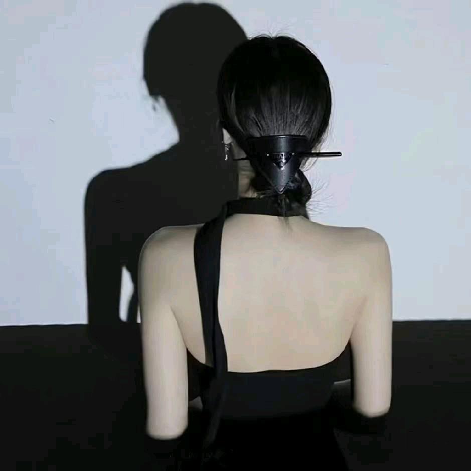 ￴ ￴ ￴ ￴    ￴ ￴ ￴ ￴