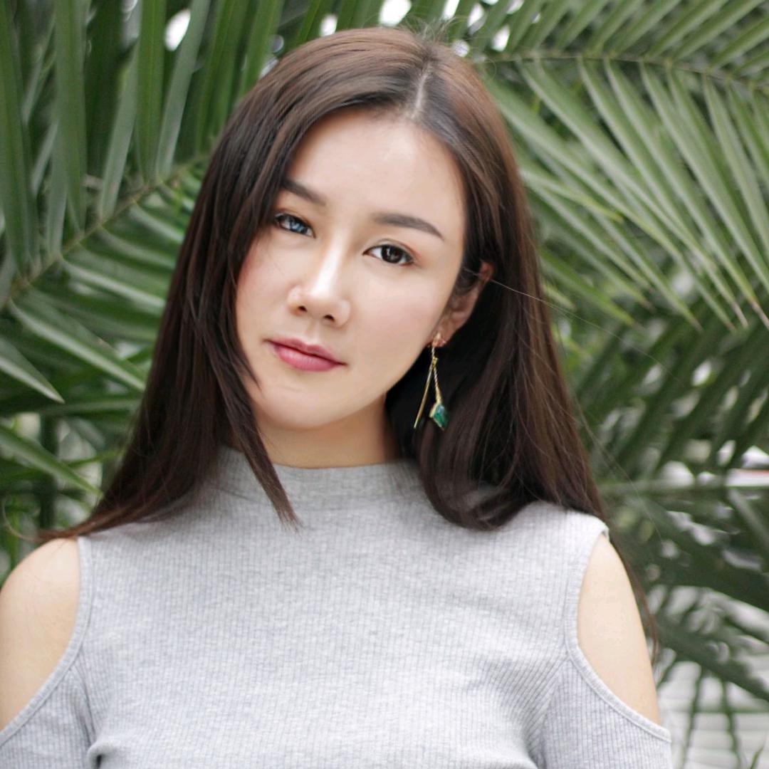 爱恩琪女装折扣店