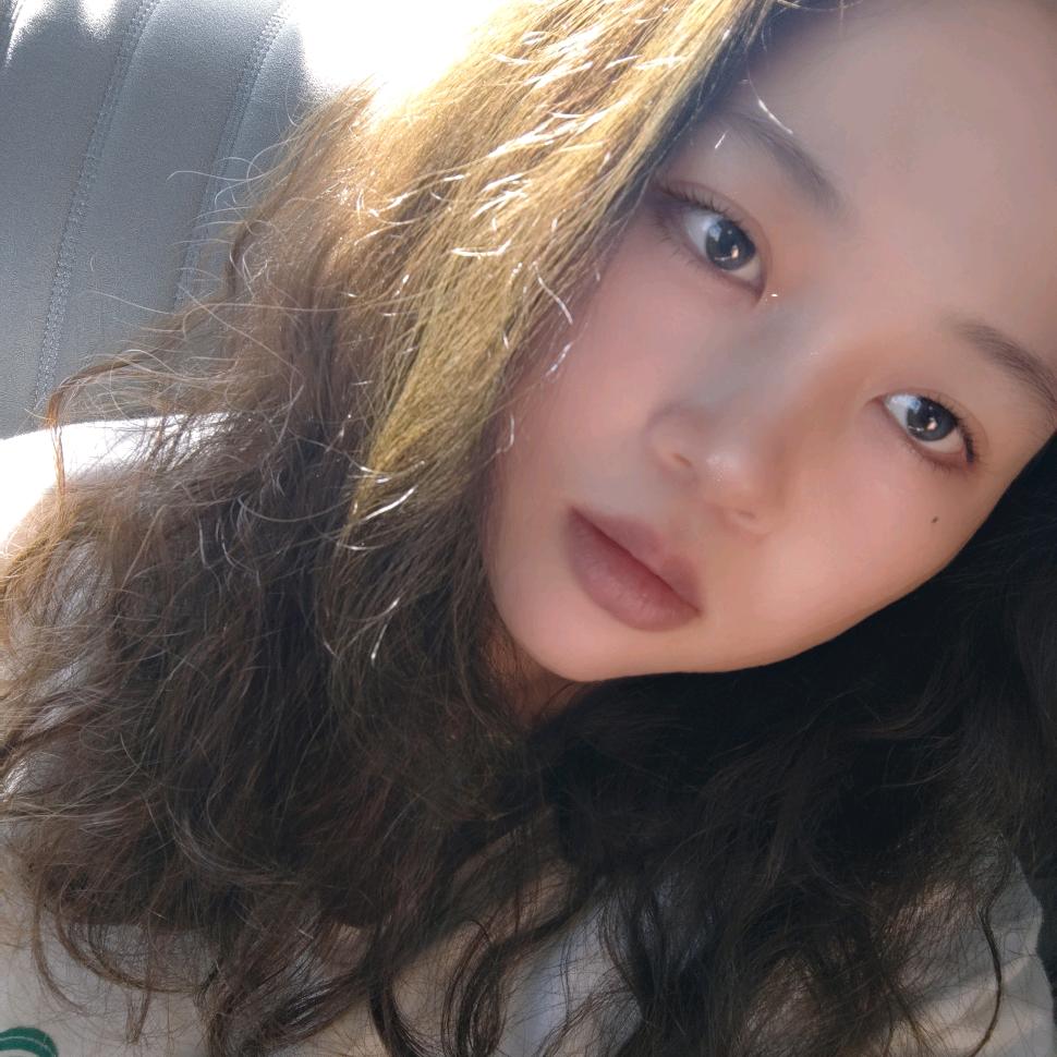 莹^0^