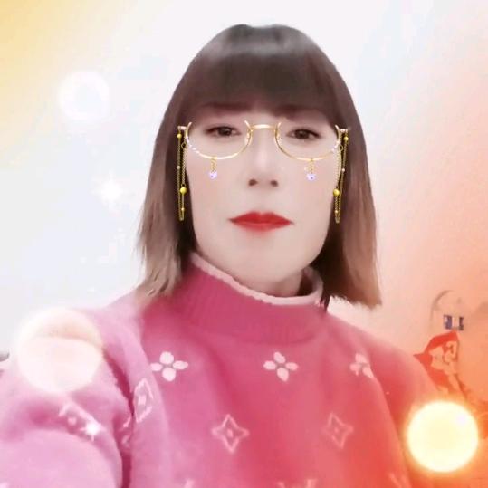 阳光下的微笑