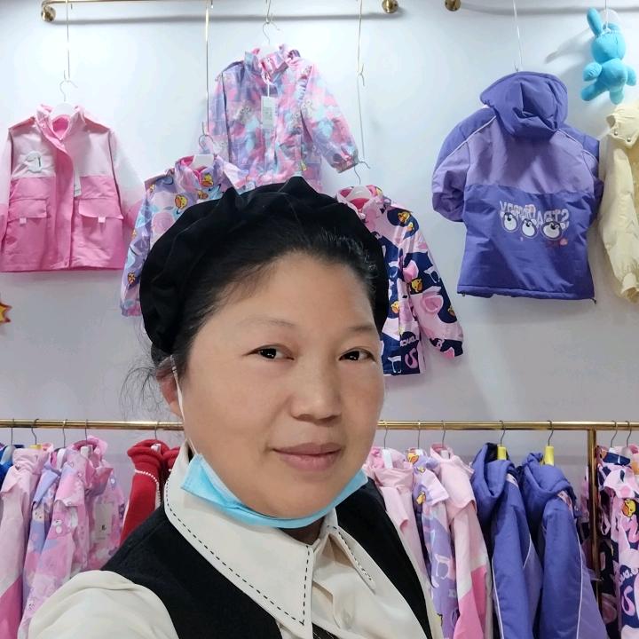 色之彩服装