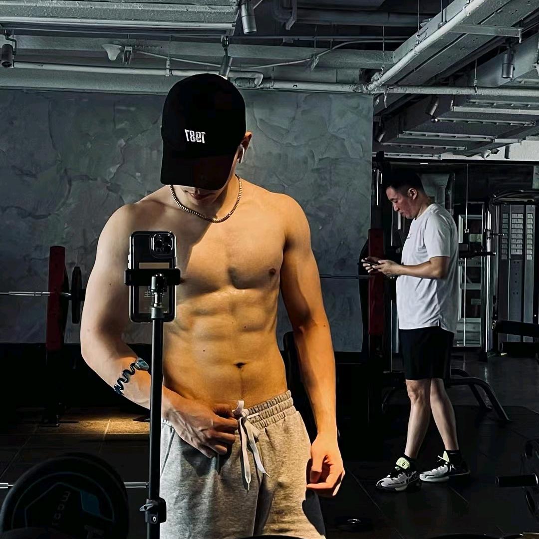冰冷
