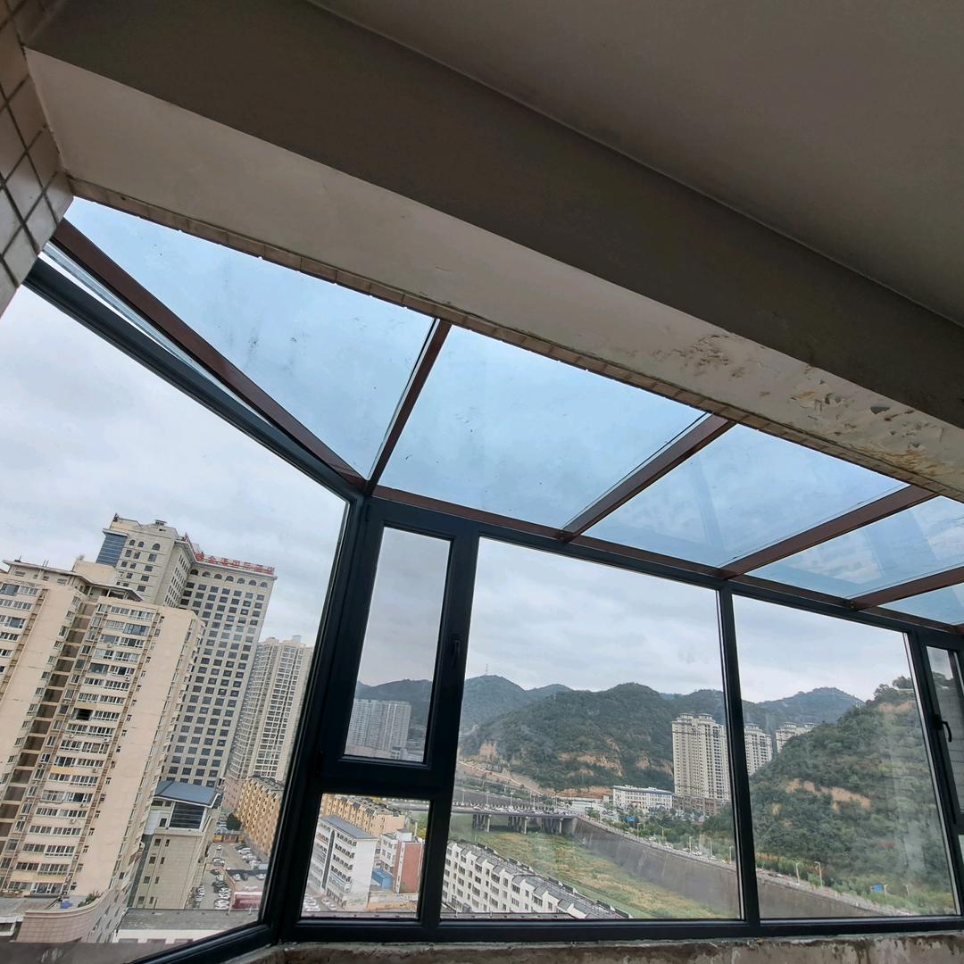 钢镚儿的非凡世界