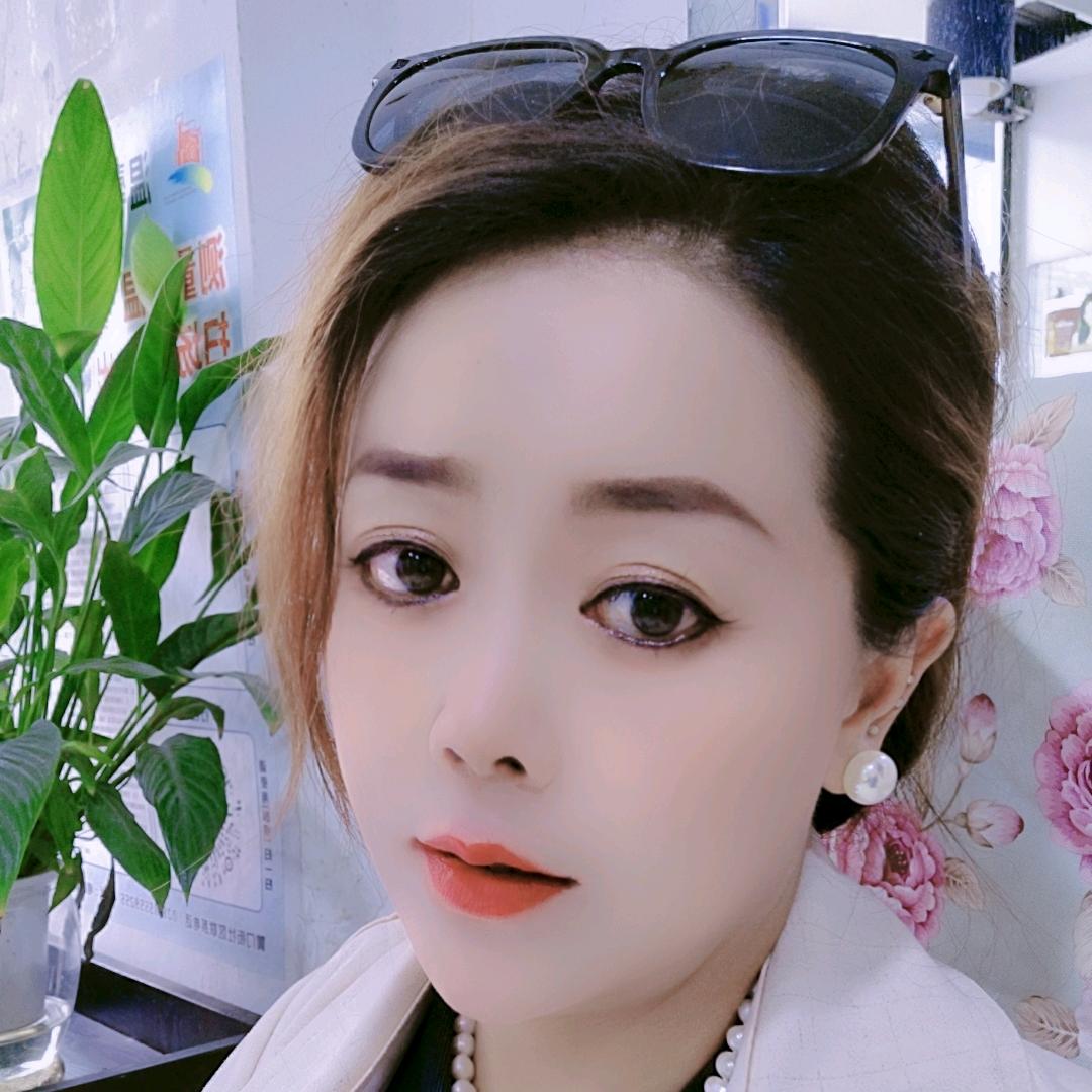 堆龙仁珍美妆实体店