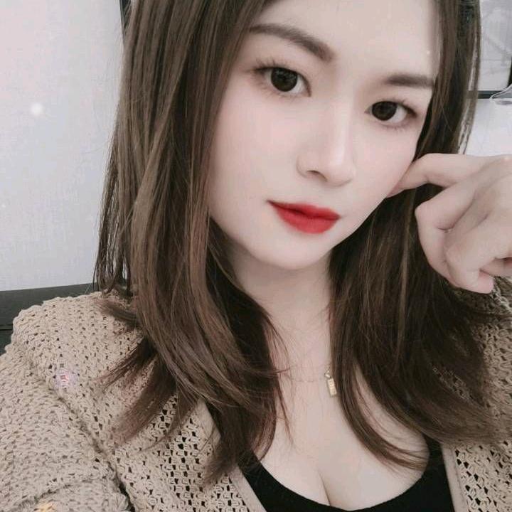 🐬 小何