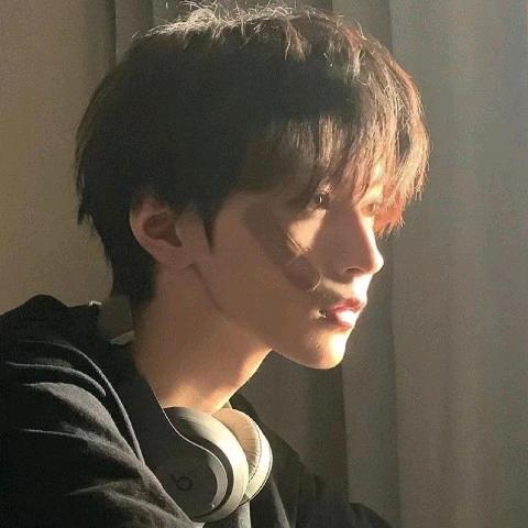 哓次 澜₍˄·͈༝·͈˄*₎◞ ̑̑