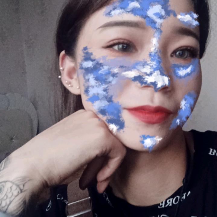周莉莉👿👿