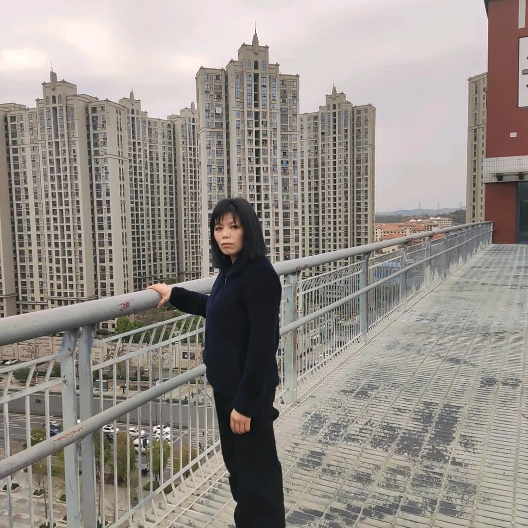 陈灵