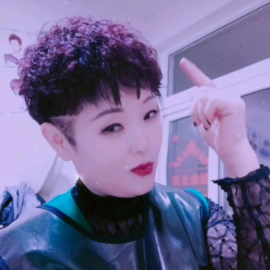 艳青