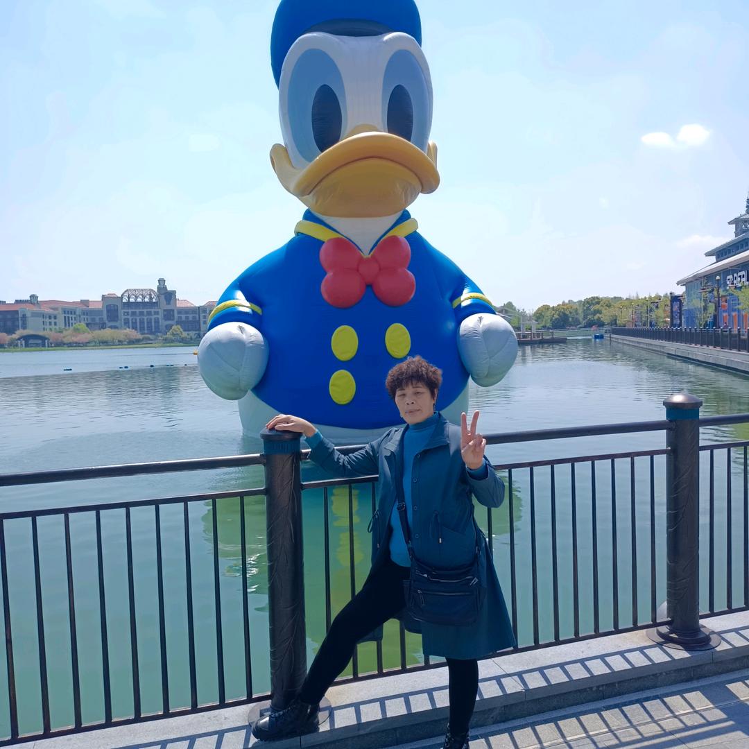 欣声笑语