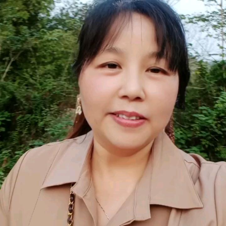 英子