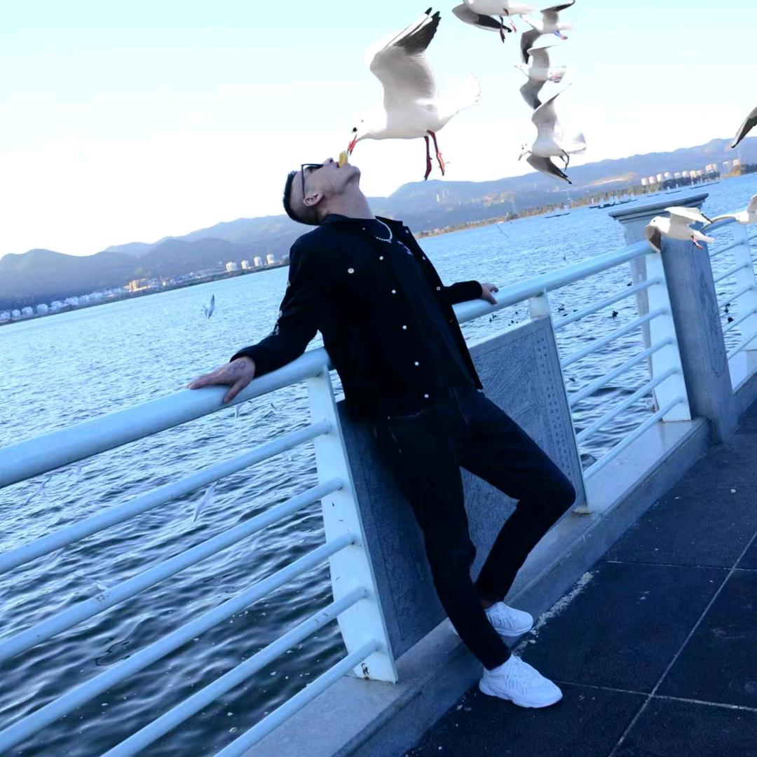 启哥🔥
