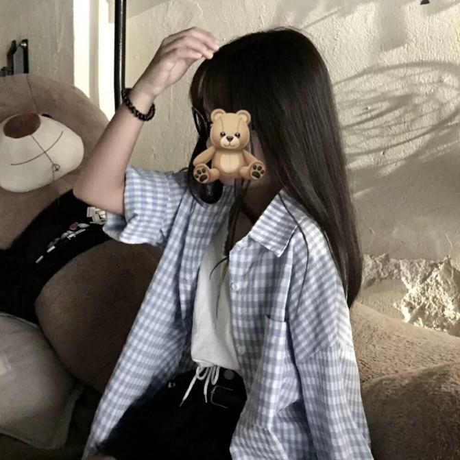 👧