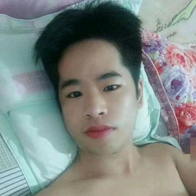 （他对你好吗）