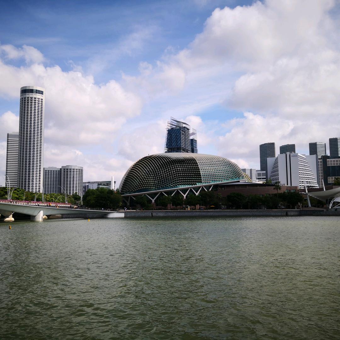 梅州东建.强辉陶瓷钟莉