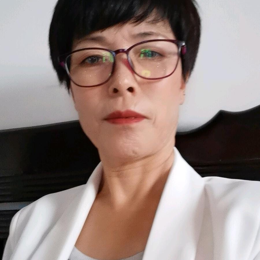 快乐的鸿燕