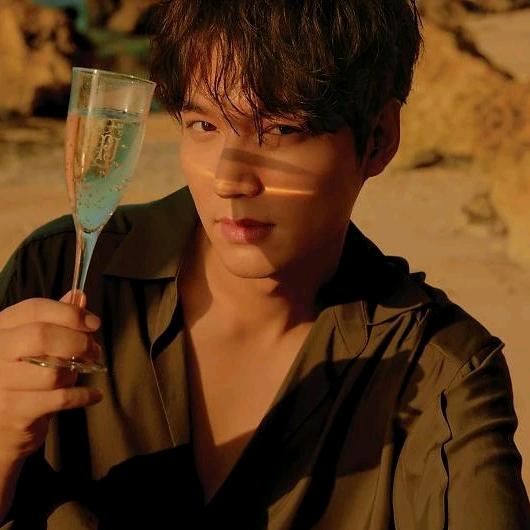 李三岁的太太💋