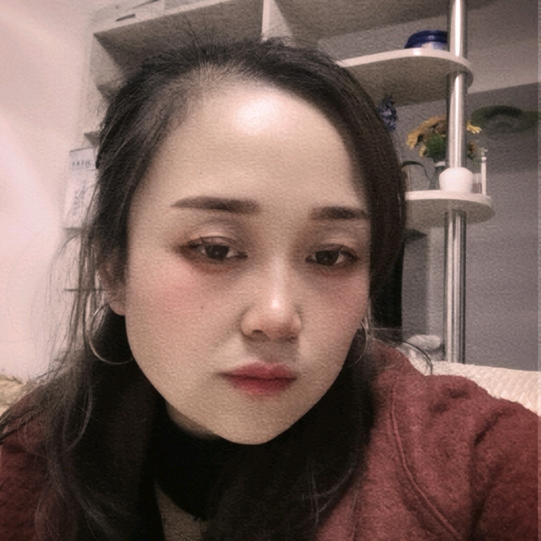 小名邱芸
