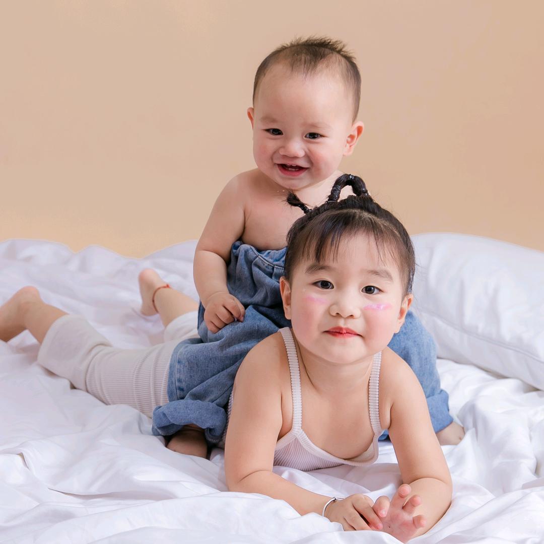 专业回收《各种塑料》《塑料袋》