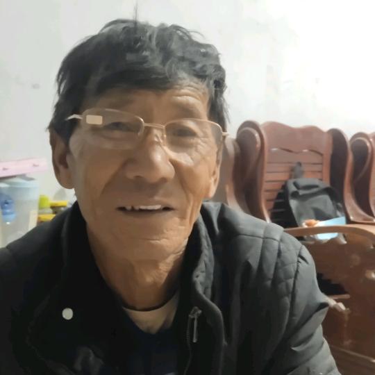 卖棉花糖的老爷爷👴