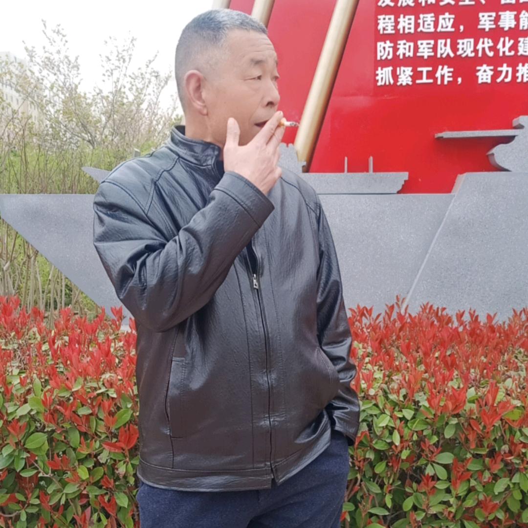 铺砖哥