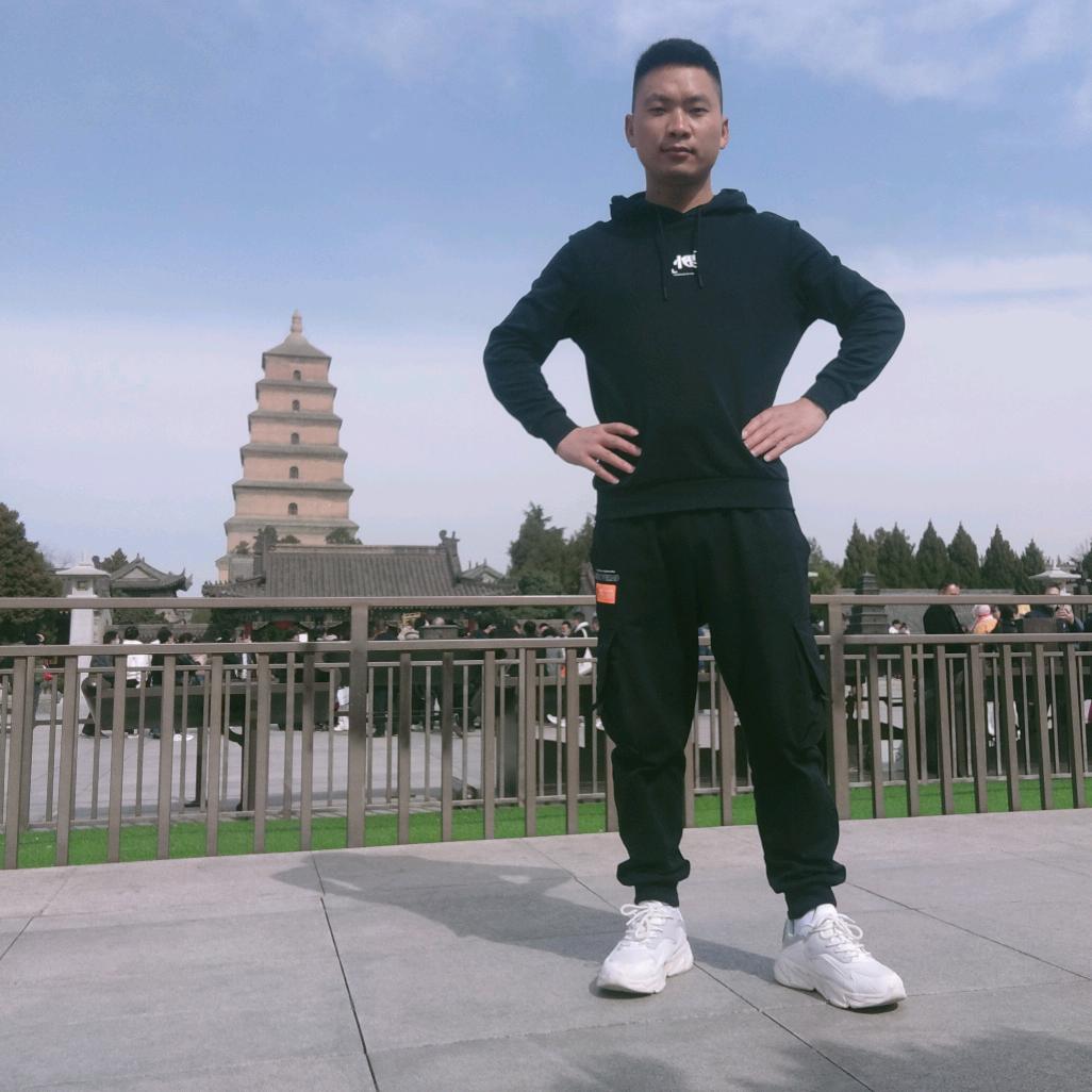 工地少年( 陆总 )