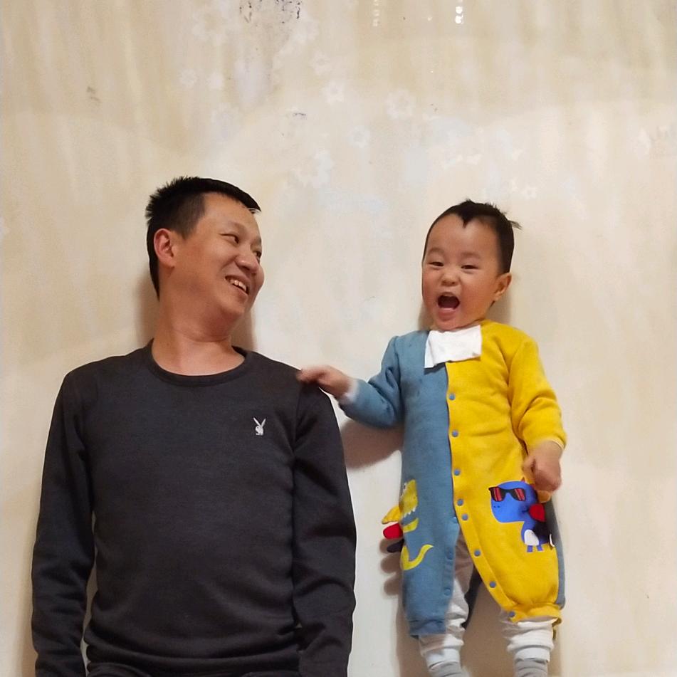 皮皮跟桔子的麻麻