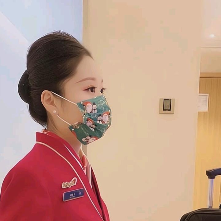 空乘佳佳