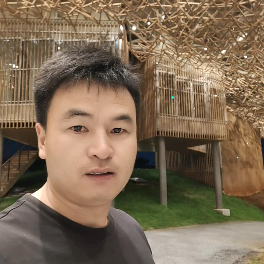 《彭必生辉》