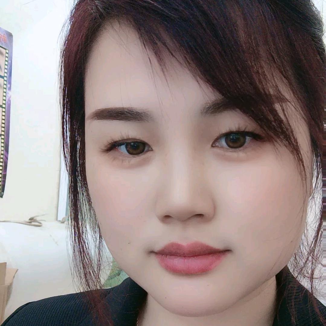 发型师纤手