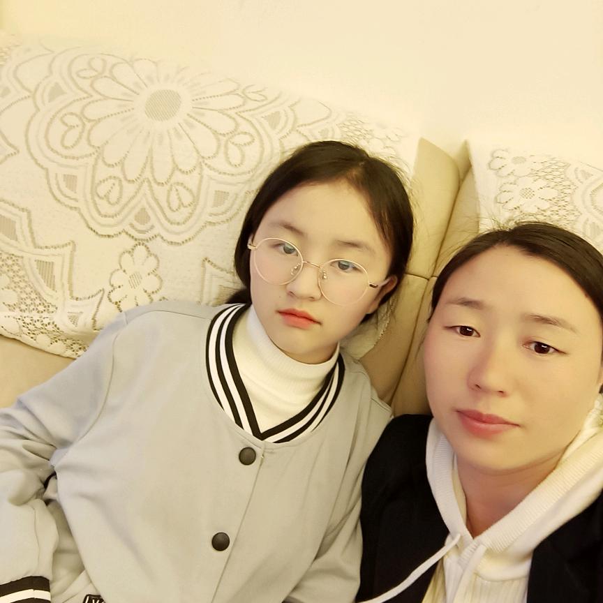 村干部直播间小芳