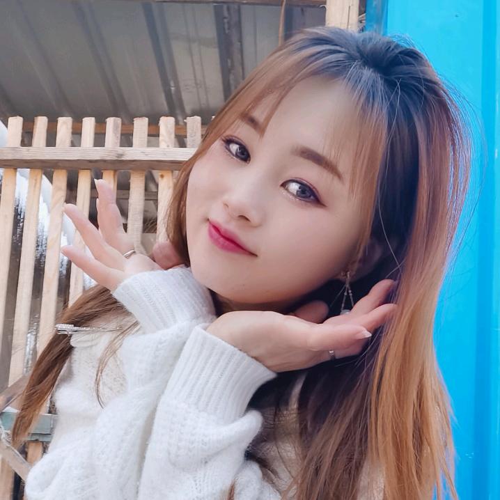 可爱🌙🌙✨✨🌹🌹🌹🌈