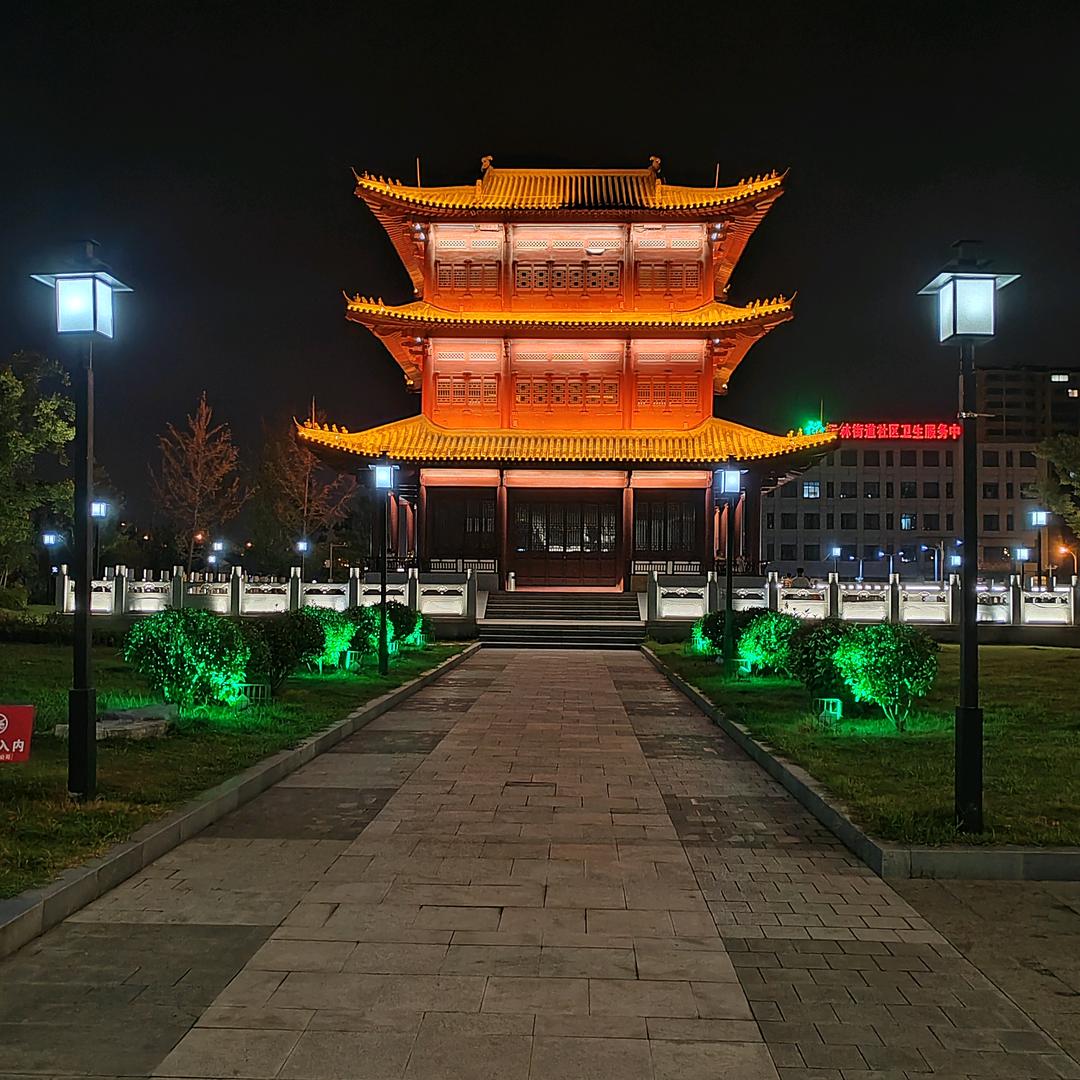 为了生活努力奔波