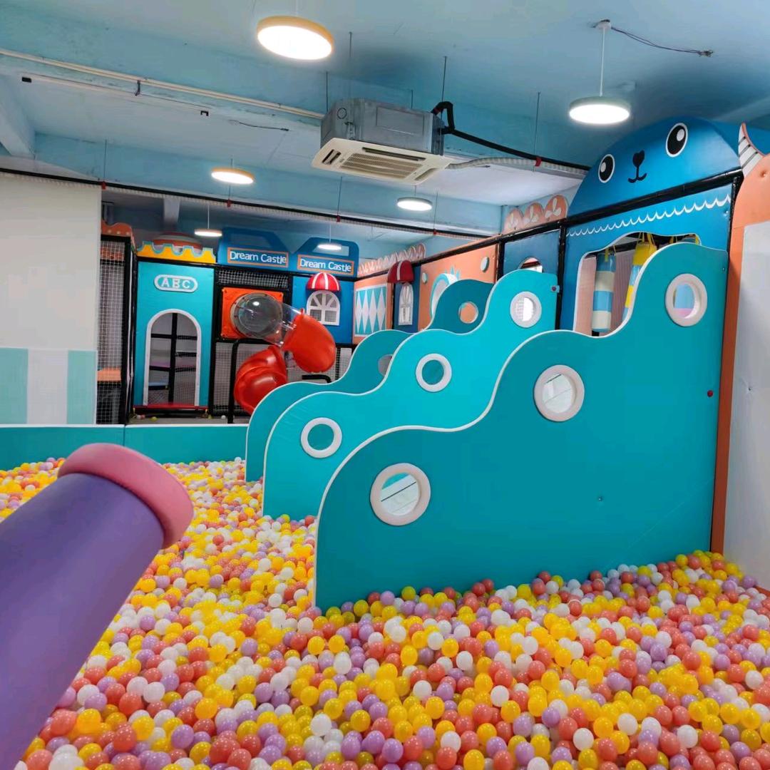 新开蒙亲子游乐园